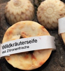 Wiesenkräuterseife